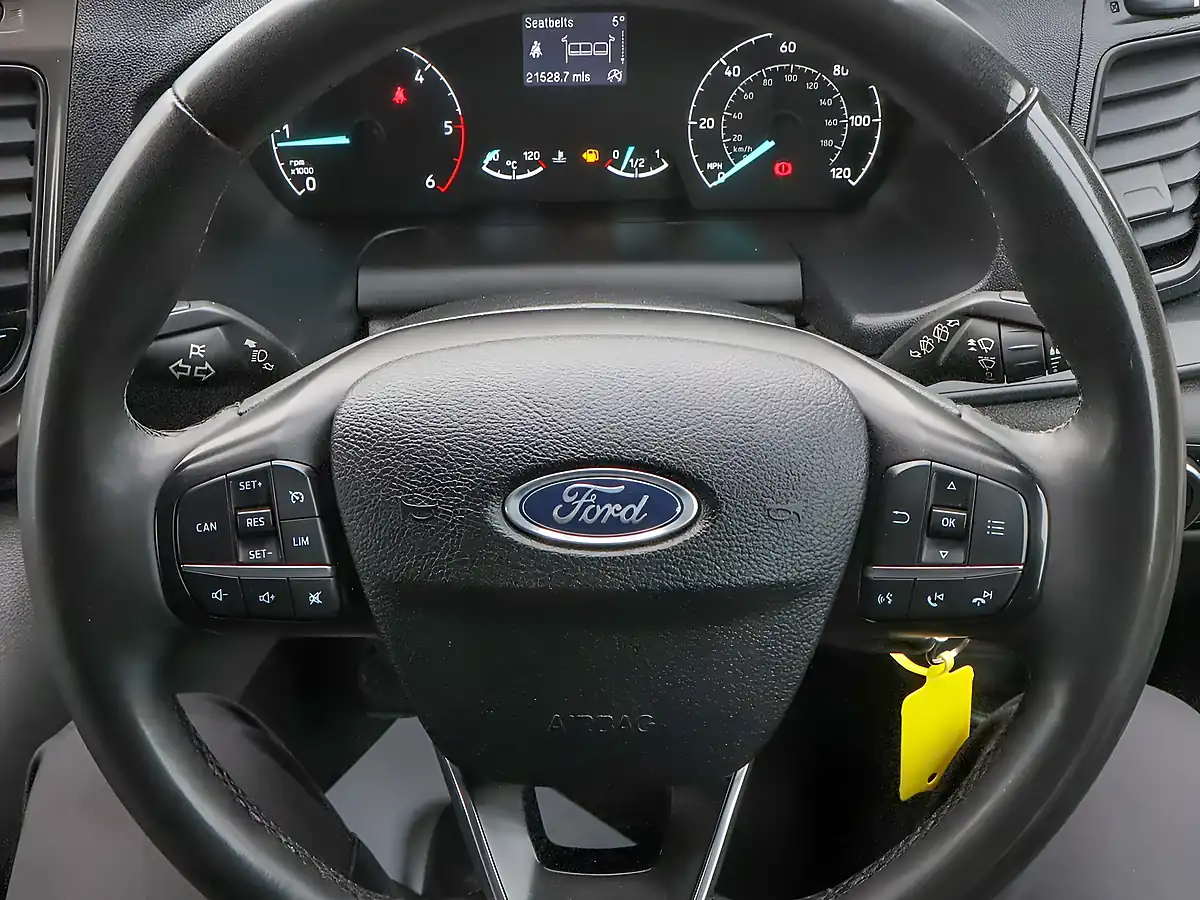 Used 2022 Ford Transit Custom Trend Kombi Frozen White - Interior and Exterior details 18