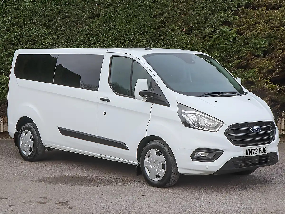 Used 2022 Ford Transit Custom Trend Kombi Frozen White - Interior and Exterior details 4