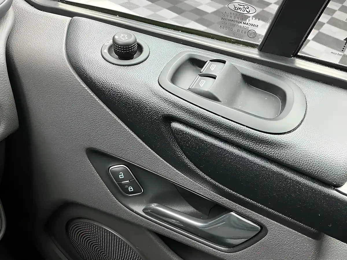 Used 2022 Ford Transit Custom Trend Moondust Silver - Interior and Exterior details 15