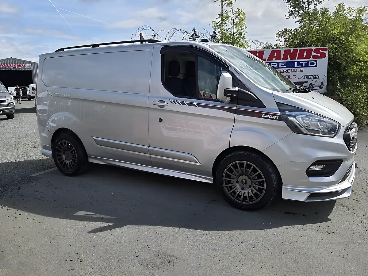 Used 2022 Ford Transit Custom Trend Silver - Front View