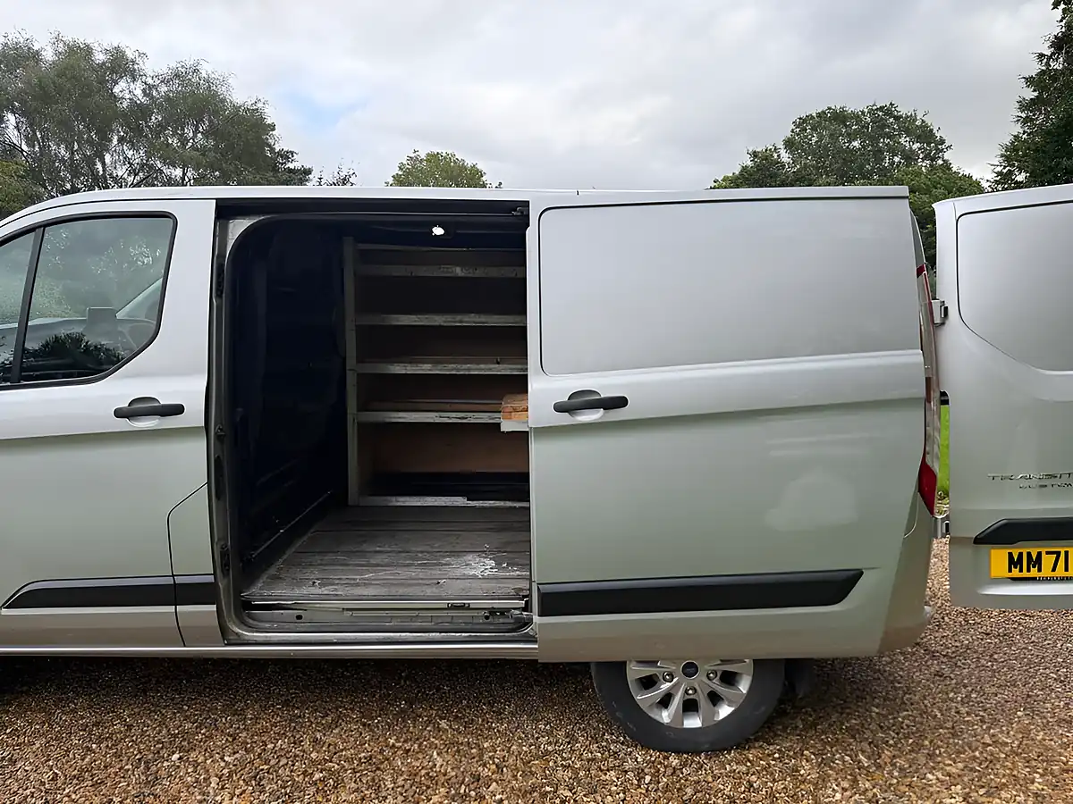 Used 2022 Ford Transit Custom Trend Silver - Interior and Exterior details 18