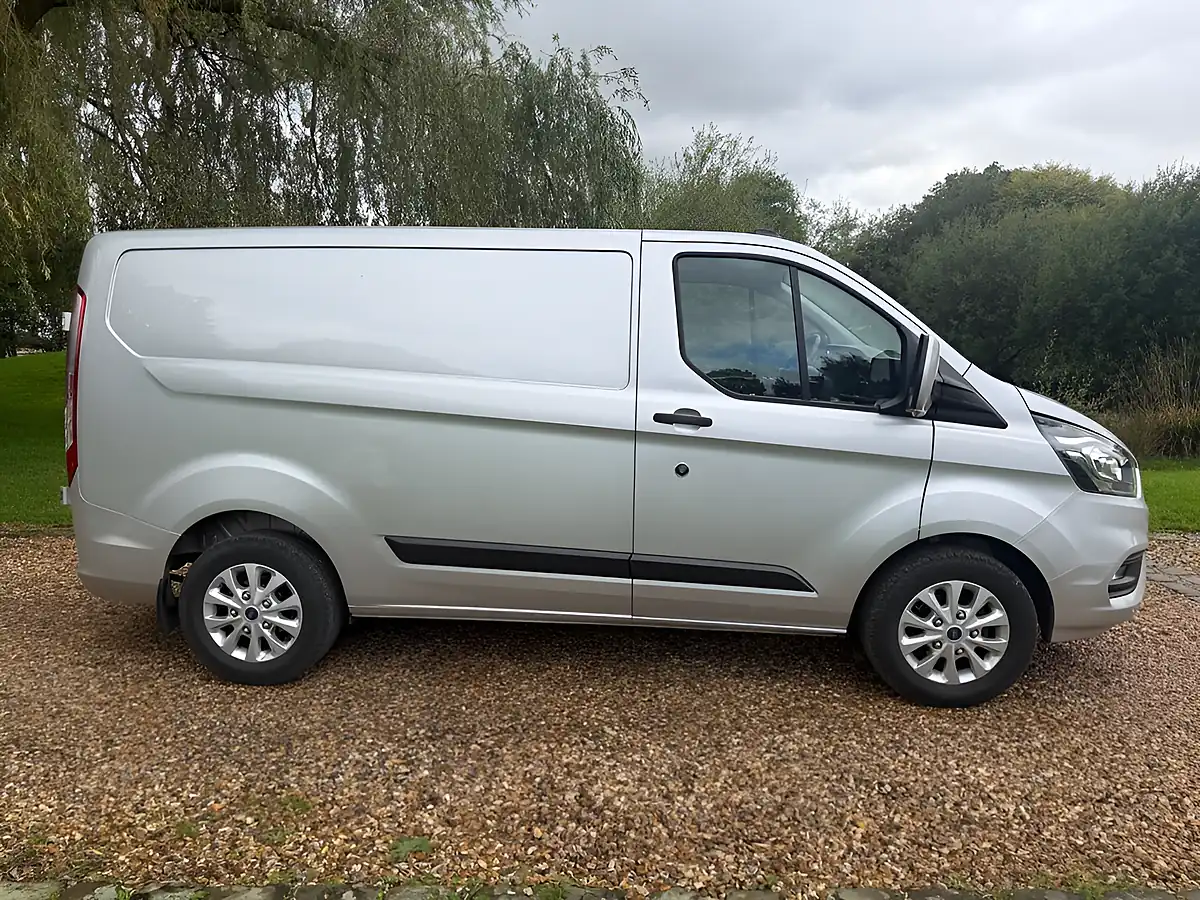 Used 2022 Ford Transit Custom Trend Silver - Interior and Exterior details 6
