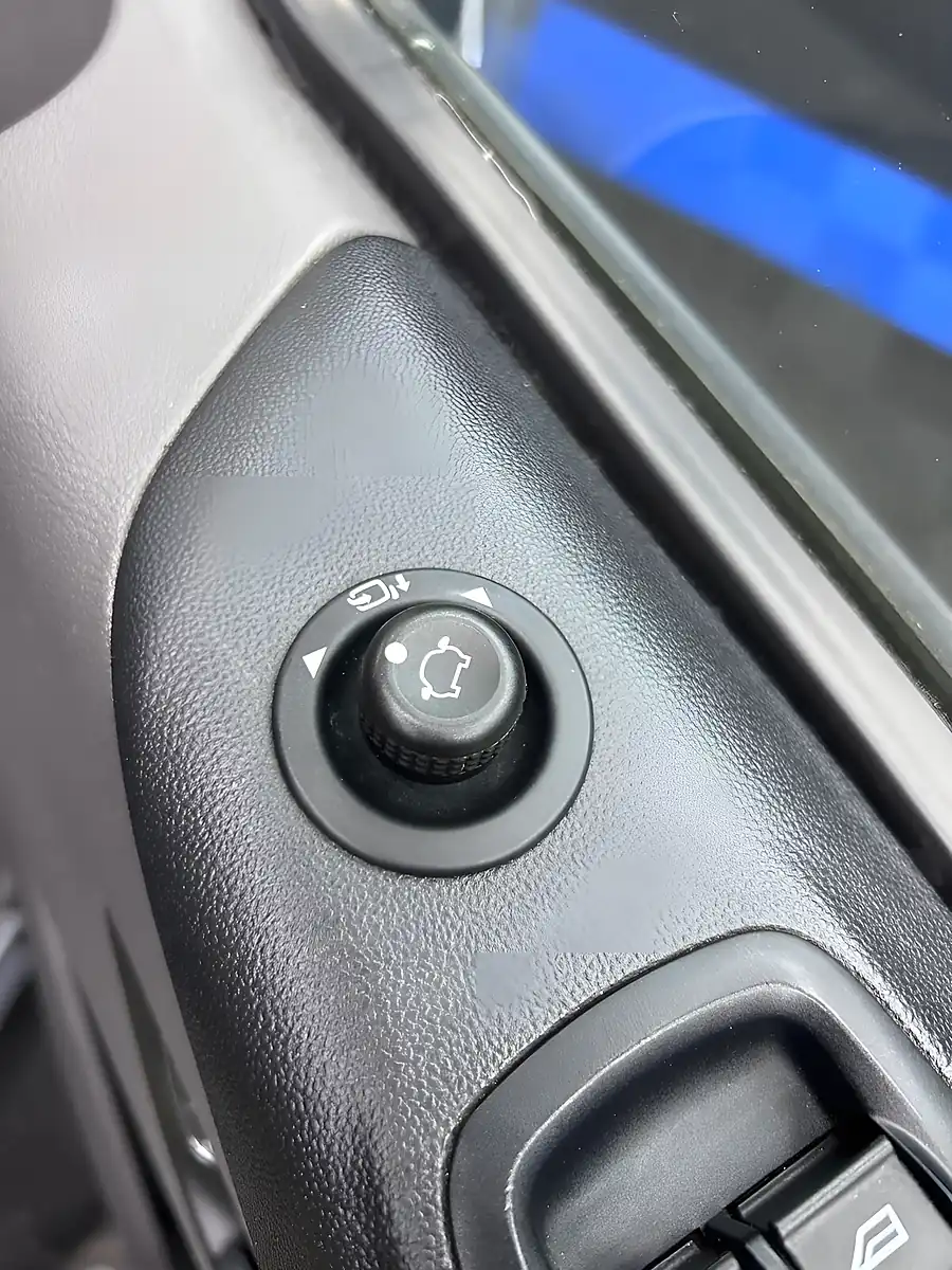 Used 2022 Ford Transit Custom Trend Silver - Interior and Exterior details 15