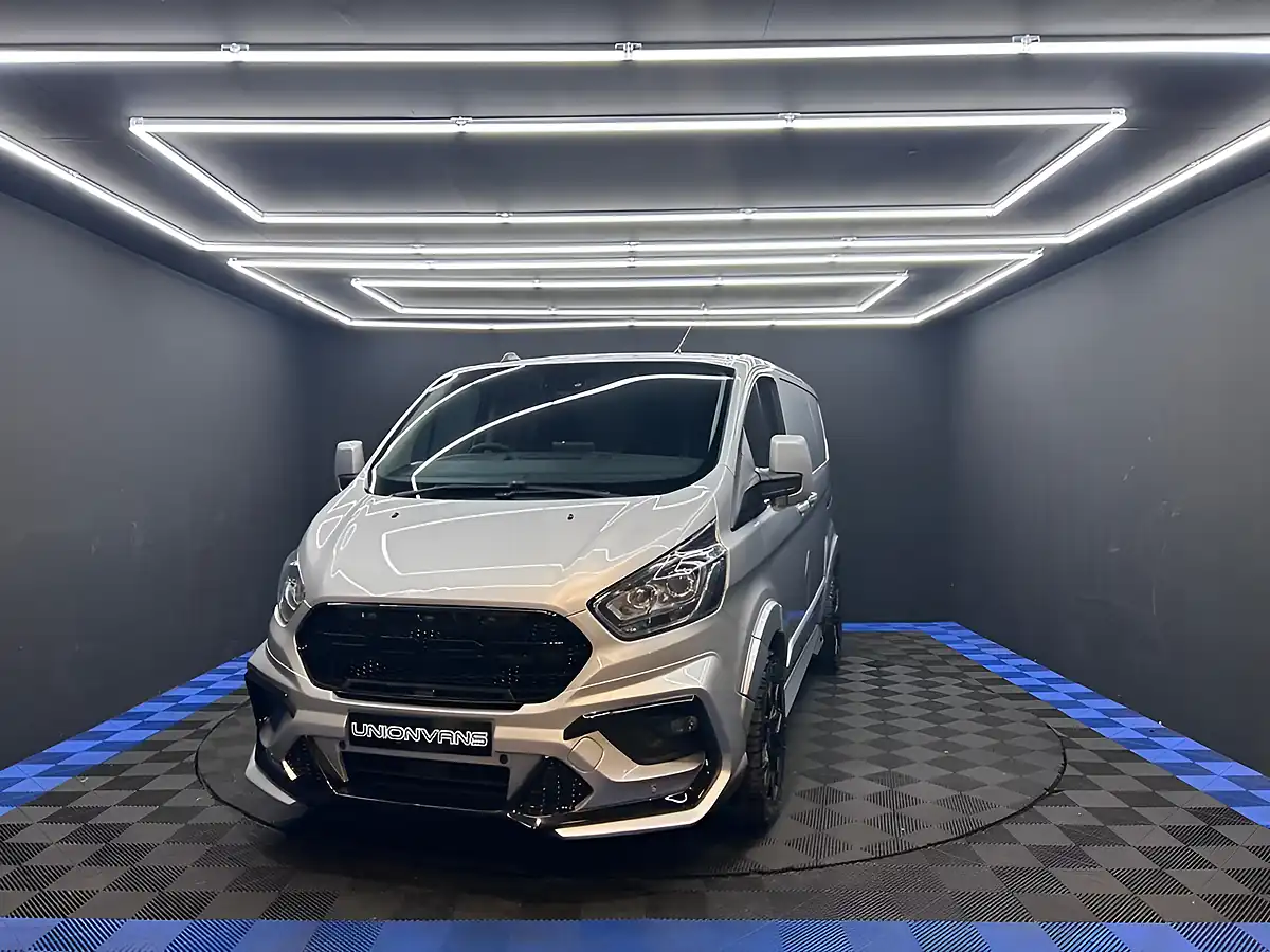 Used 2022 Ford Transit Custom Trend Silver - Interior and Exterior details 4