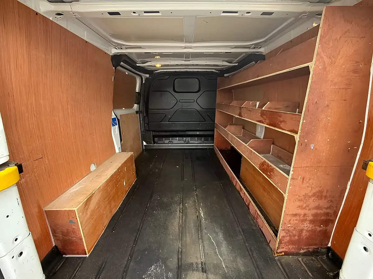 Used 2022 Ford Transit Custom Trend White - Interior and Exterior details 13