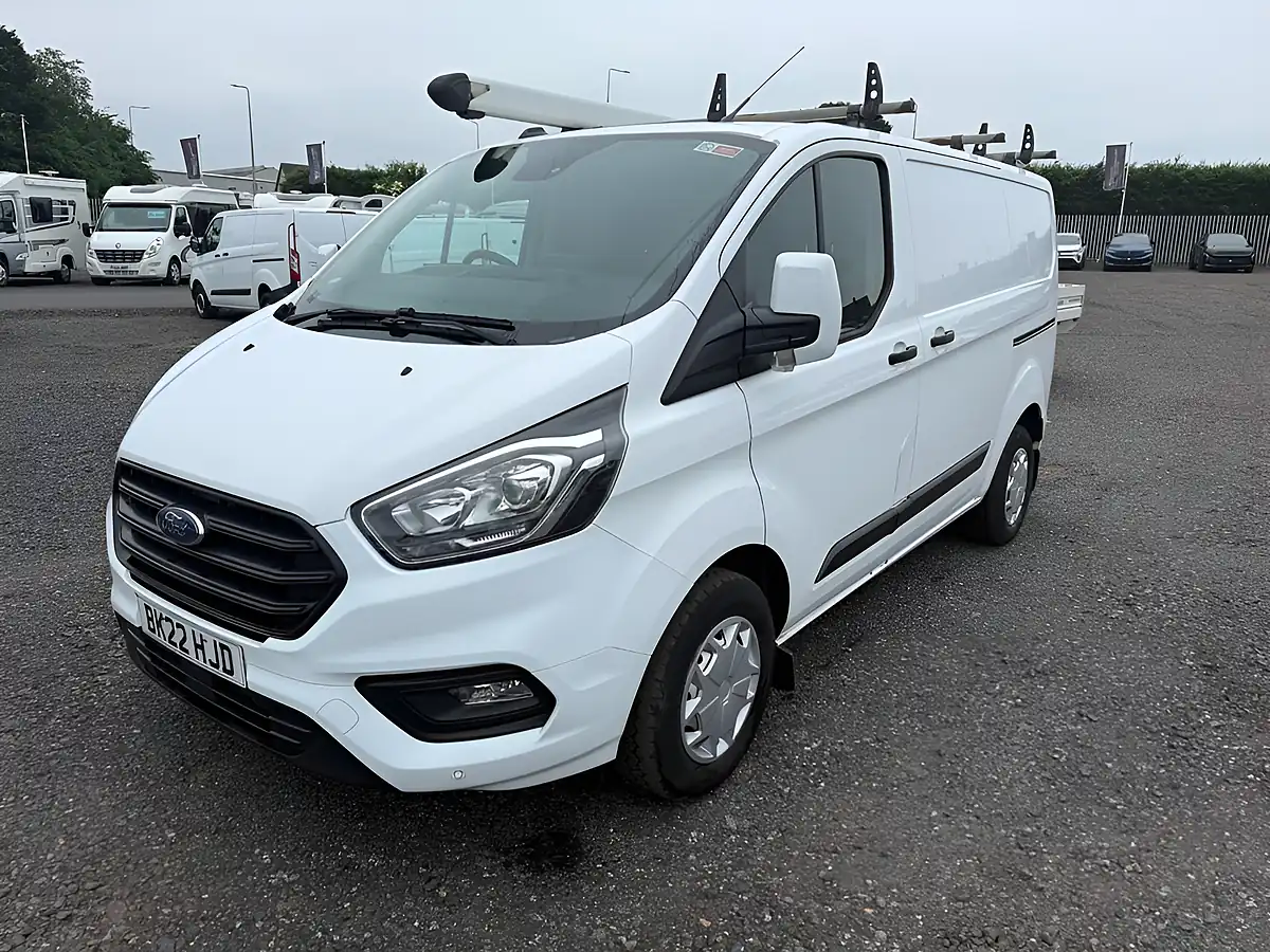 Used 2022 Ford Transit Custom Trend White - Interior and Exterior details 3