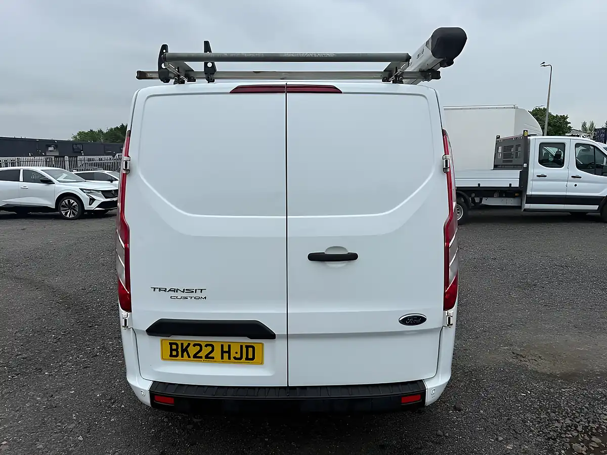 Used 2022 Ford Transit Custom Trend White - Interior and Exterior details 6