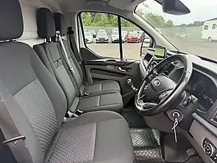 Used 2022 Ford Transit Custom Trend White - Interior and Exterior details 10