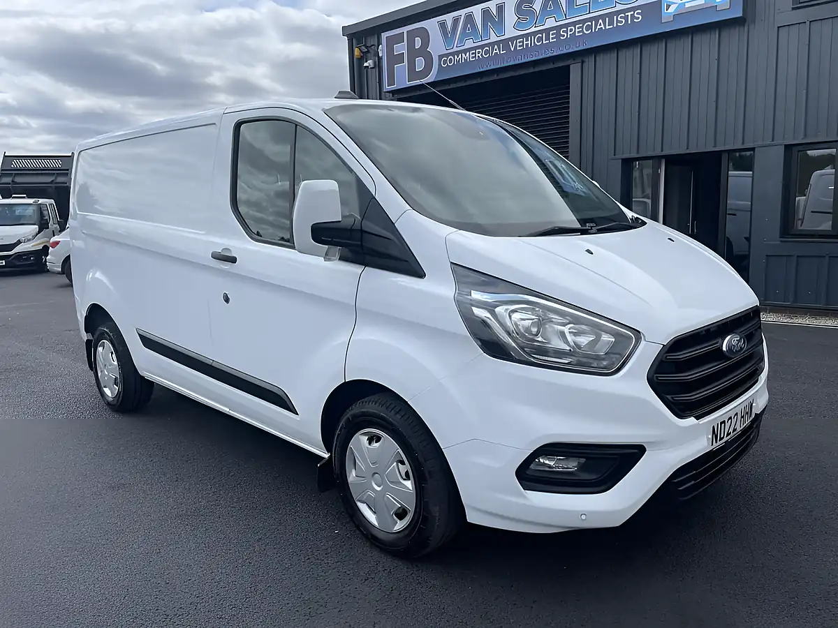 Used 2022 Ford Transit Custom Trend White - Front View