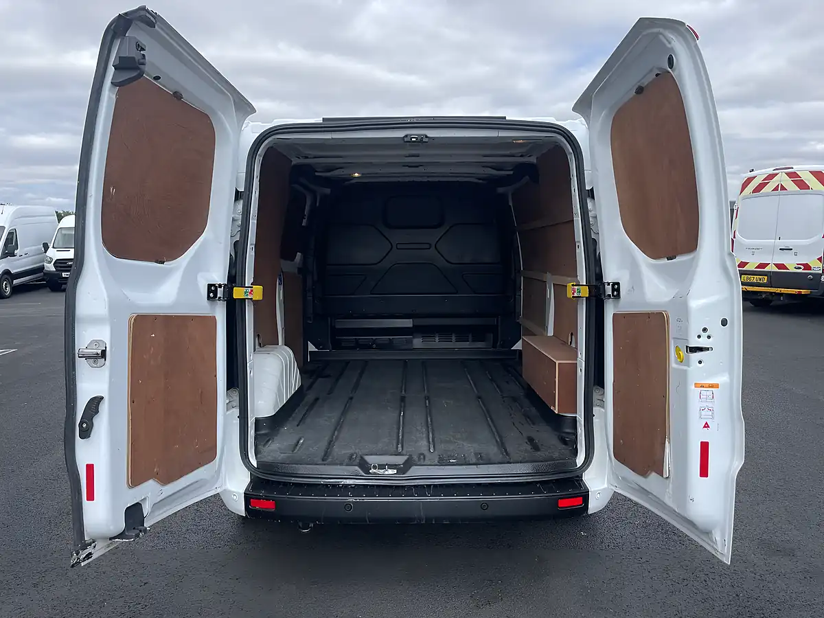 Used 2022 Ford Transit Custom Trend White - Interior and Exterior details 10