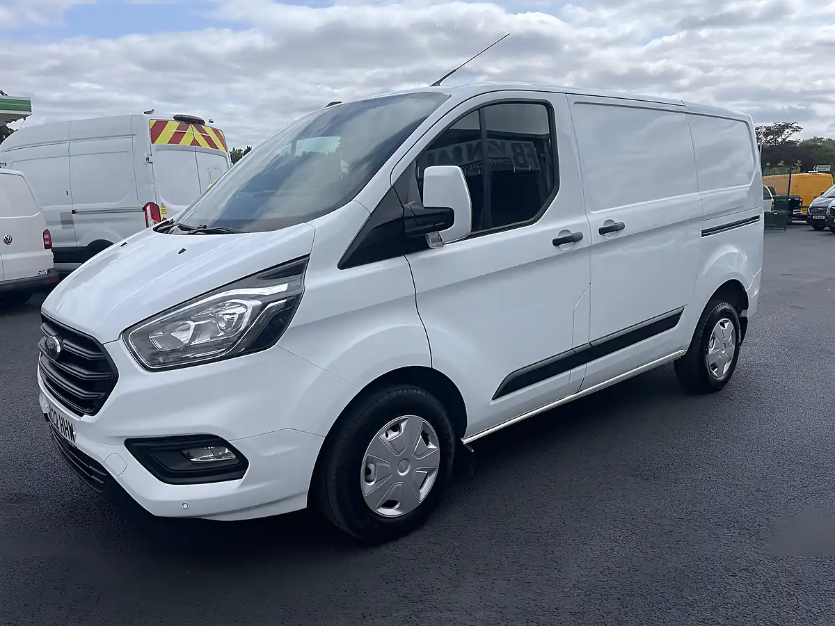 Used 2022 Ford Transit Custom Trend White - Interior and Exterior details 3
