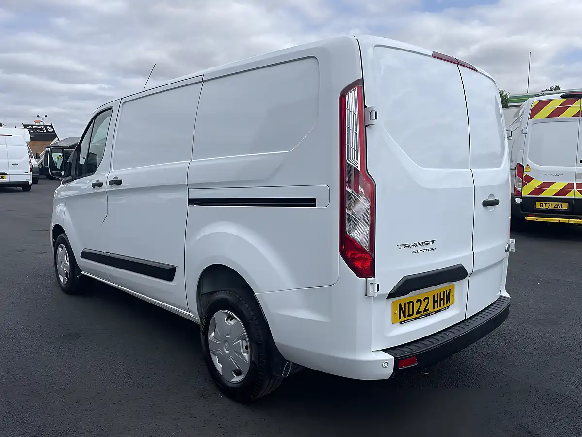 Used 2022 Ford Transit Custom Trend White - Interior and Exterior details 4