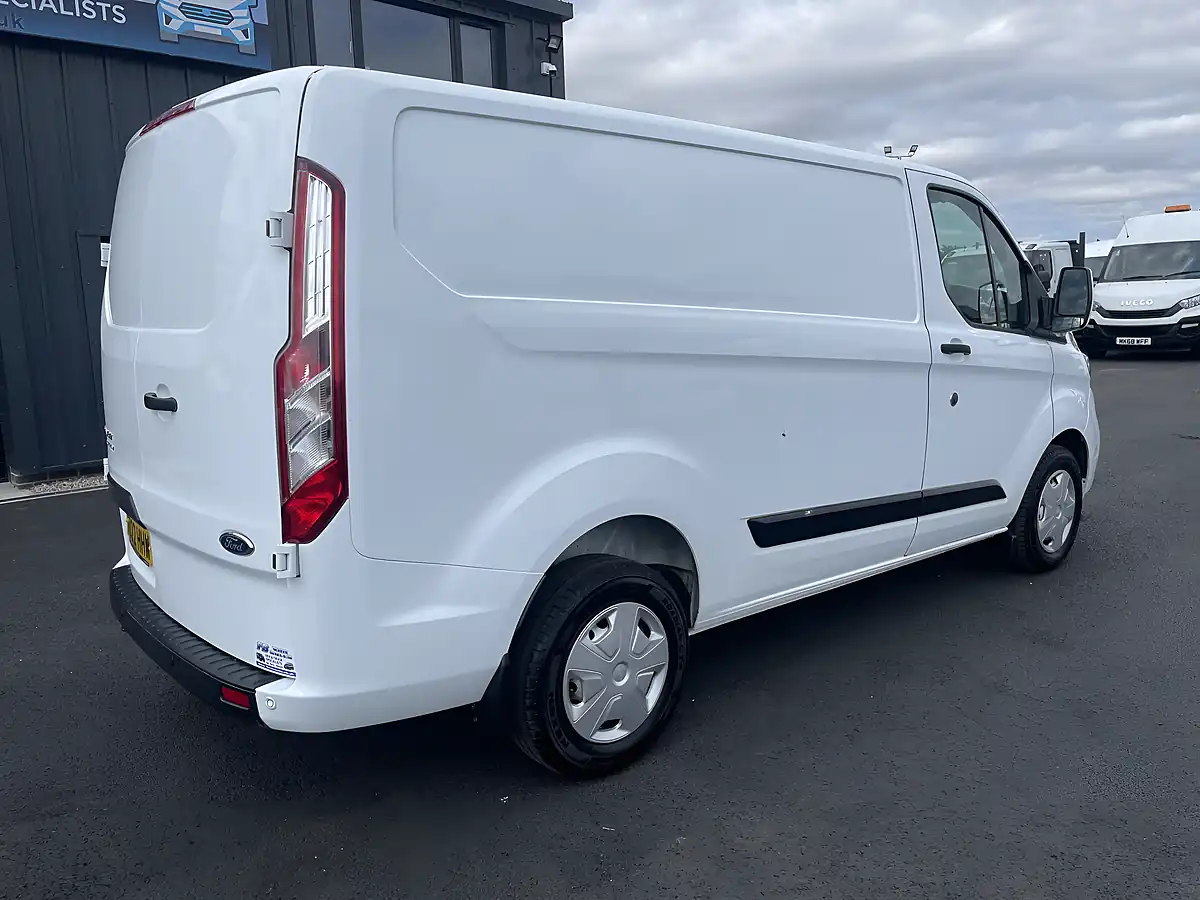 Used 2022 Ford Transit Custom Trend White - Interior and Exterior details 6