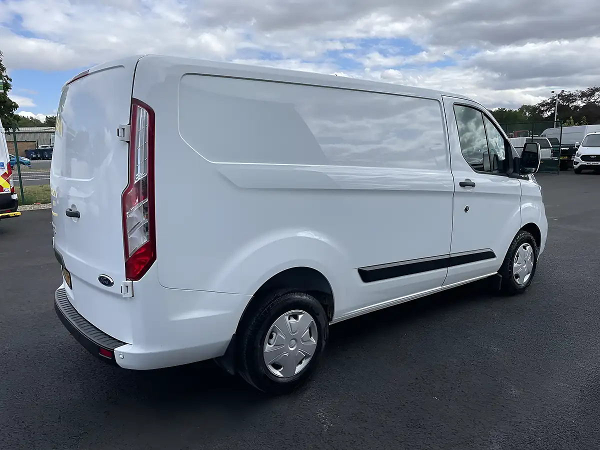 Used 2022 Ford Transit Custom Trend White - Interior and Exterior details 6