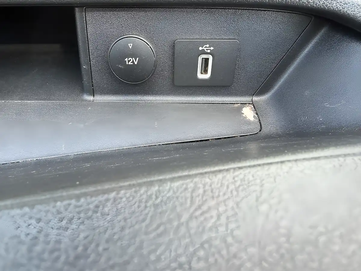 Used 2022 Ford Transit Custom Trend White - Interior and Exterior details 19