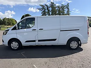 Used 2022 Ford Transit Custom Trend White - Interior and Exterior details 5