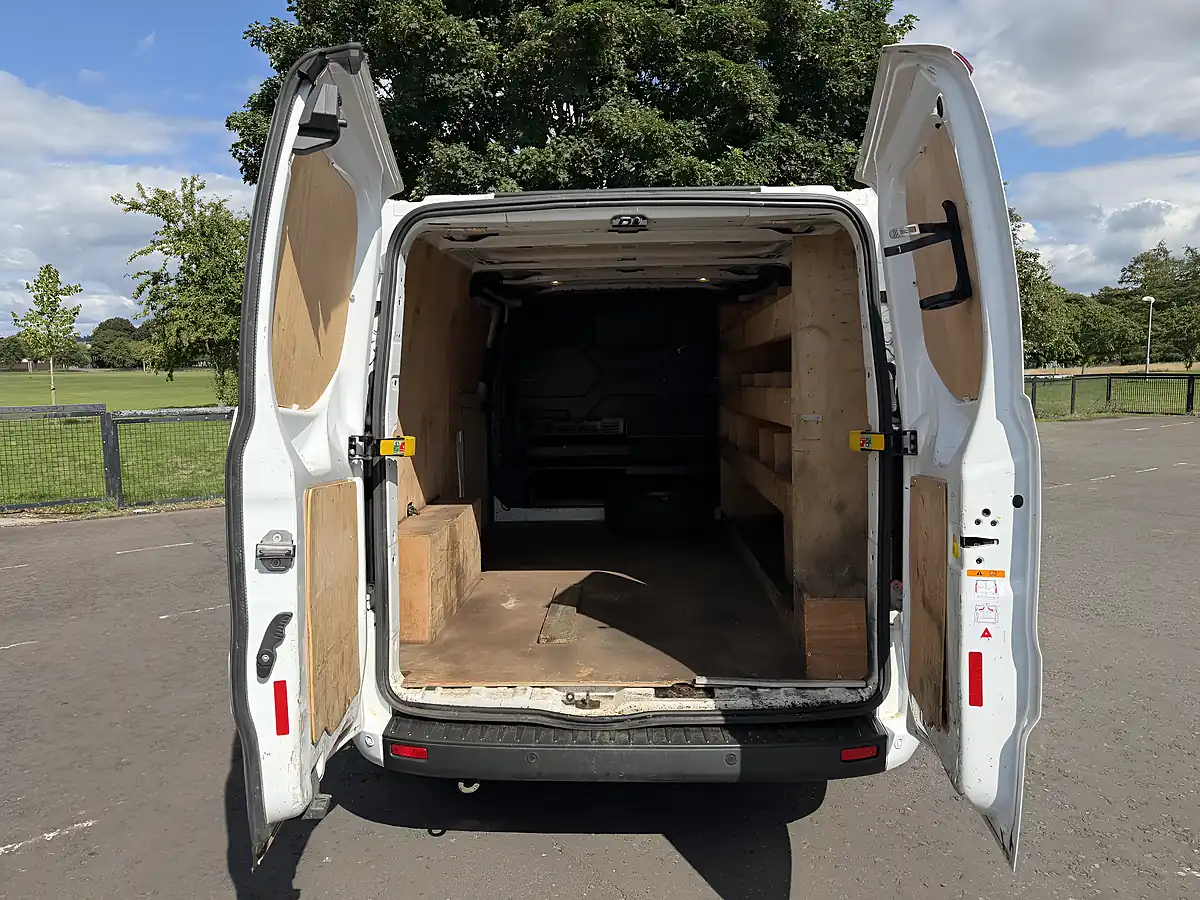 Used 2022 Ford Transit Custom Trend White - Interior and Exterior details 7