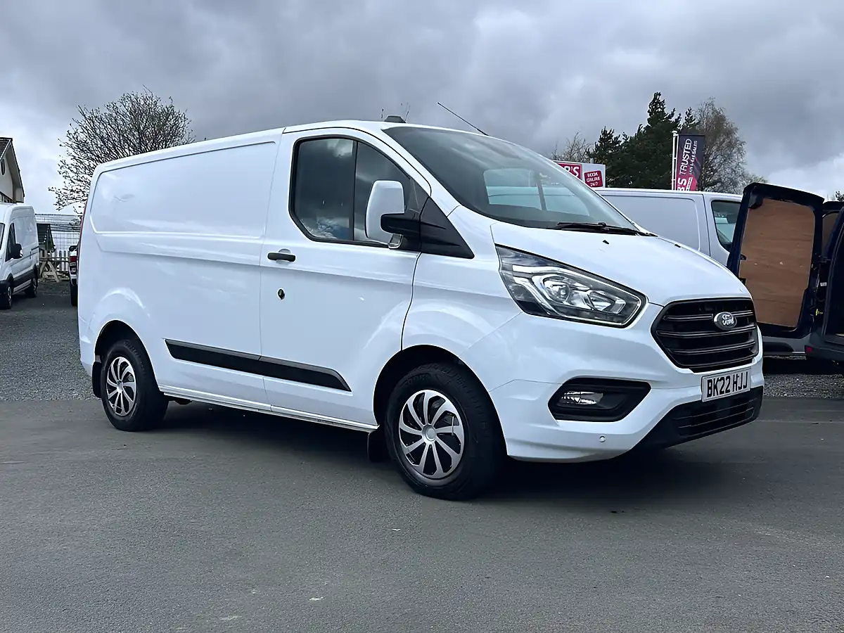 Used 2022 Ford Transit Custom Trend White - Front View