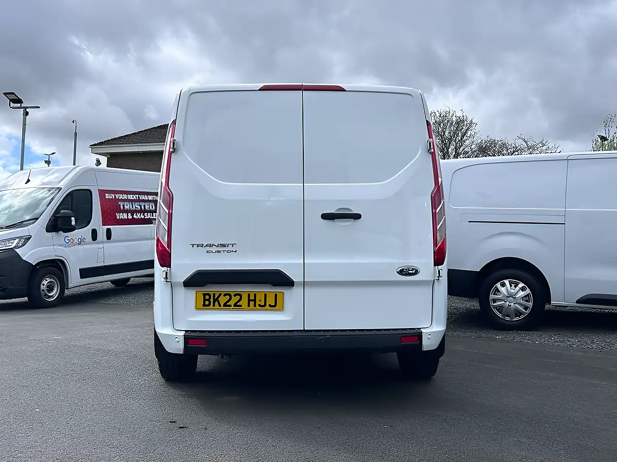 Used 2022 Ford Transit Custom Trend White - Interior and Exterior details 15