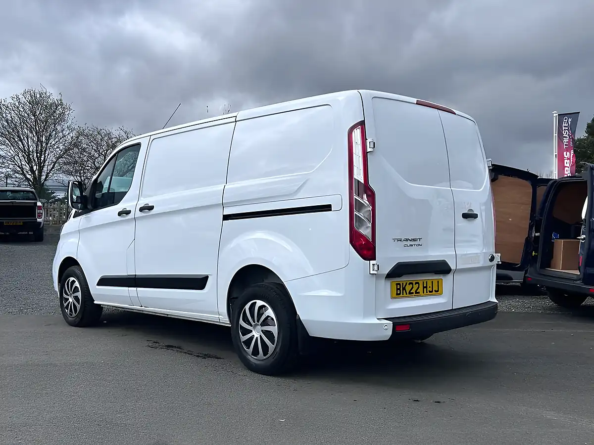 Used 2022 Ford Transit Custom Trend White - Interior and Exterior details 5