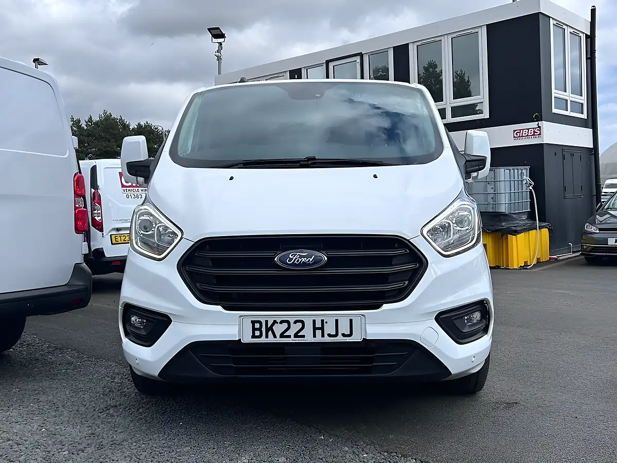 Used 2022 Ford Transit Custom Trend White - Interior and Exterior details 8