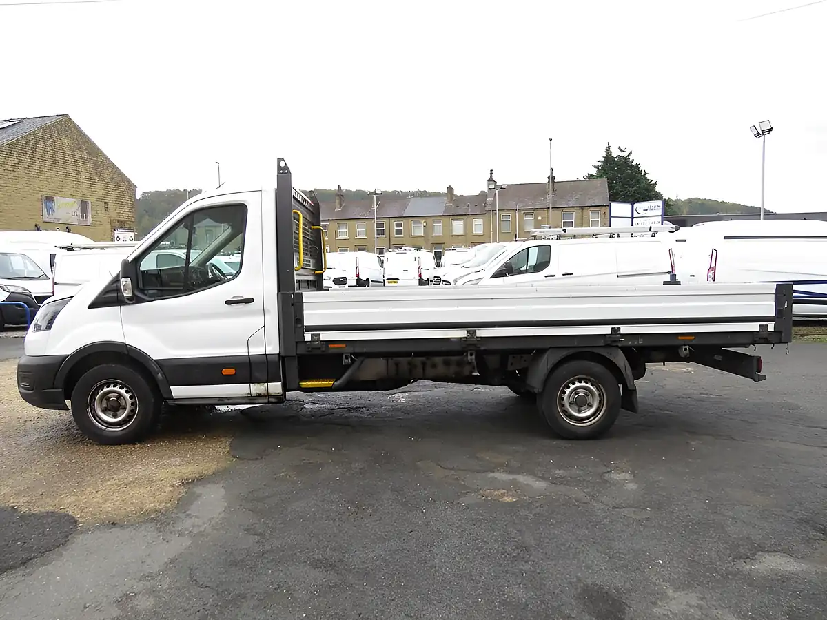 Used 2022 Ford Transit Leader Chassis Cab White - Interior and Exterior details 10
