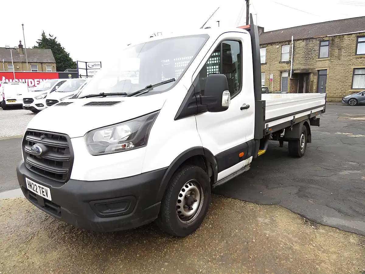 Used 2022 Ford Transit Leader Chassis Cab White - Interior and Exterior details 4