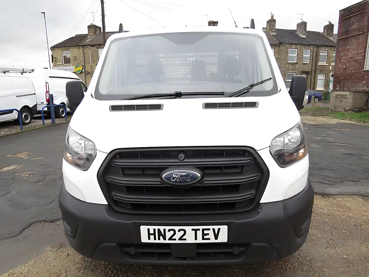 Used 2022 Ford Transit Leader Chassis Cab White - Interior and Exterior details 9
