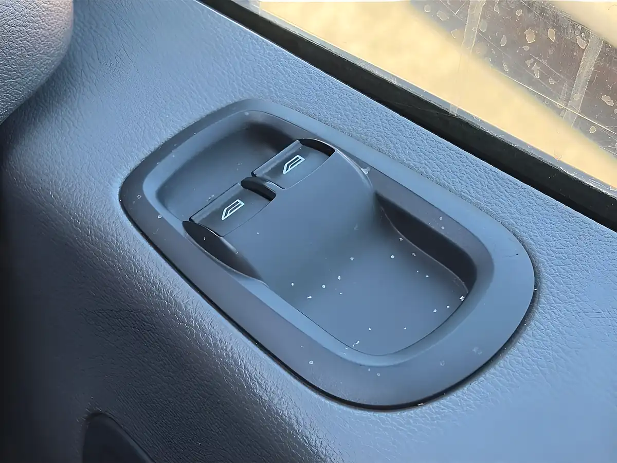 Used 2022 Ford Transit Leader Frozen White - Interior and Exterior details 12