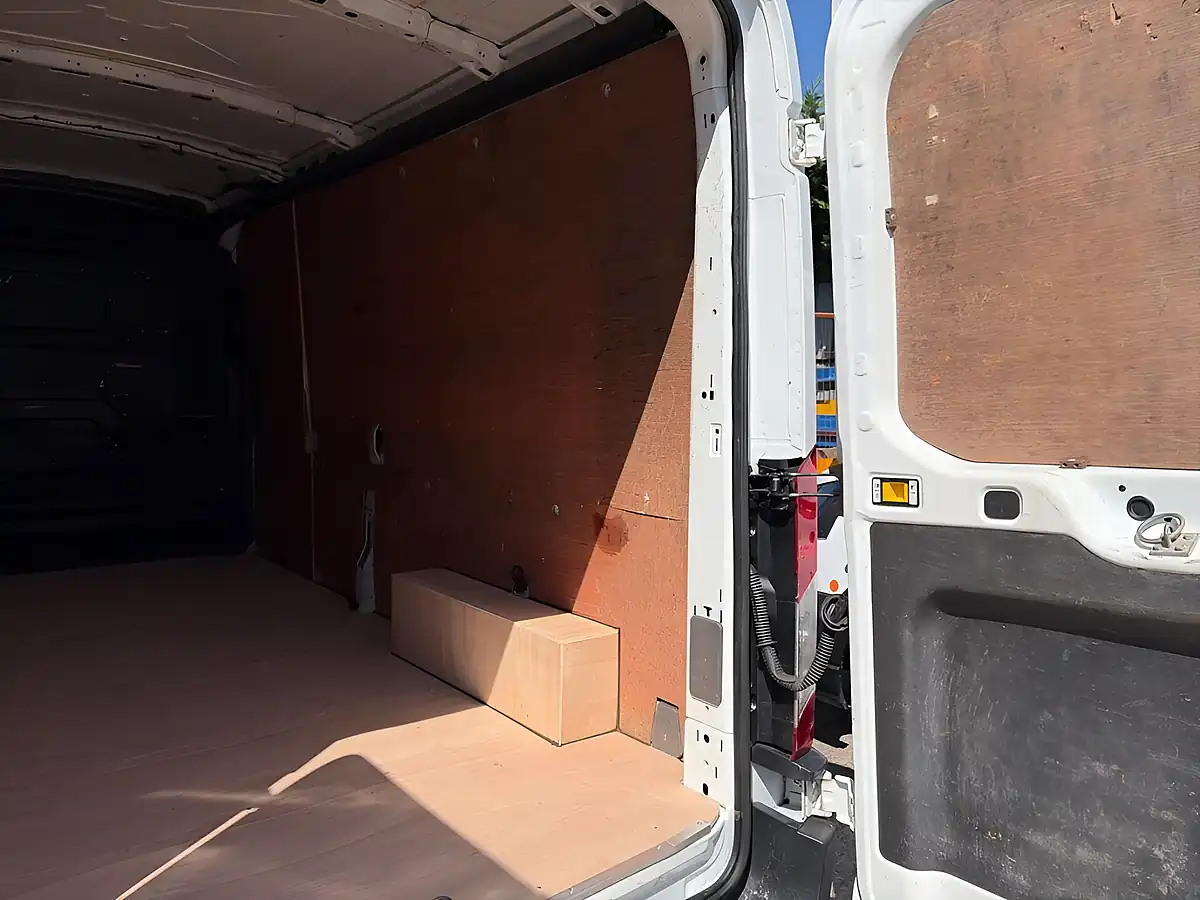 Used 2022 Ford Transit Leader Frozen White - Interior and Exterior details 16