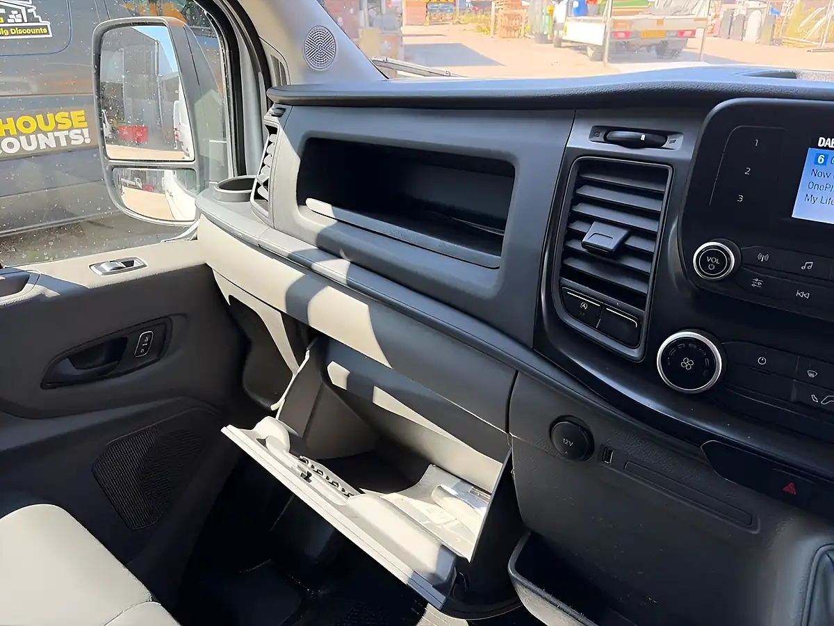 Used 2022 Ford Transit Leader Frozen White - Interior and Exterior details 19