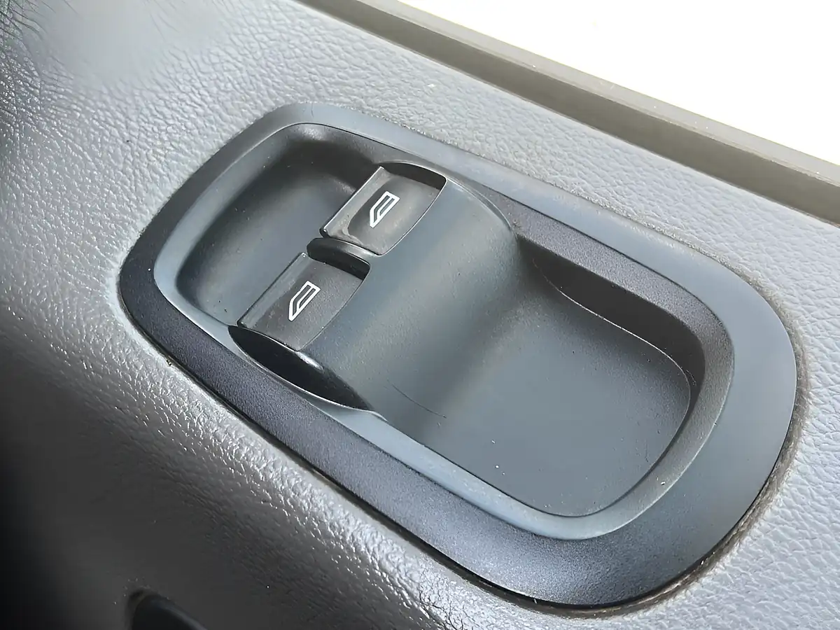 Used 2022 Ford Transit Leader Frozen White - Interior and Exterior details 12