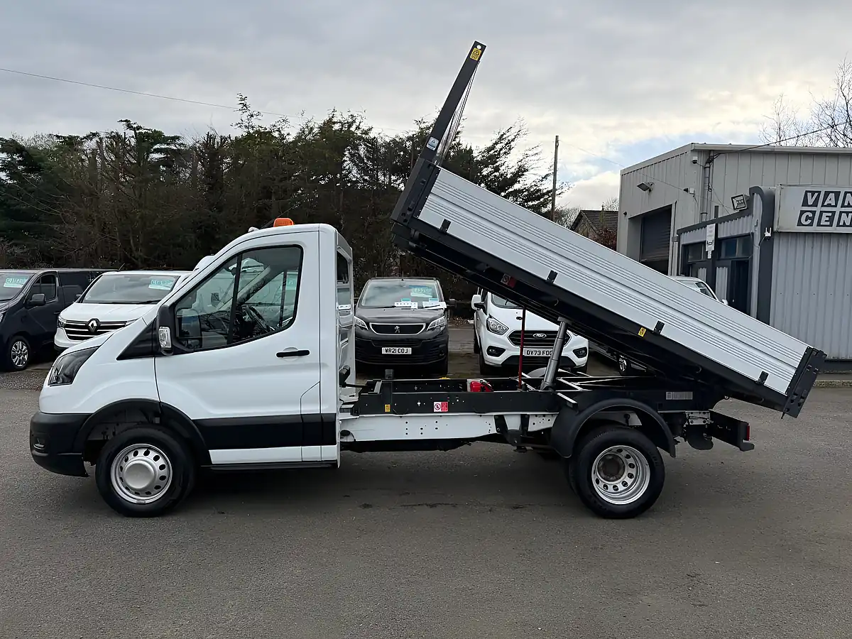 Used 2022 Ford Transit Leader Tipper White - Interior and Exterior details 17
