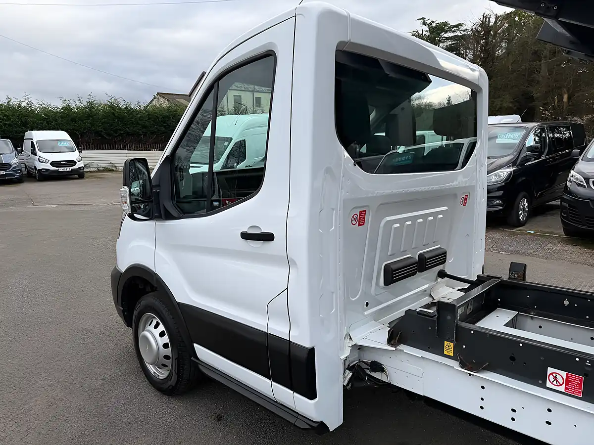 Used 2022 Ford Transit Leader Tipper White - Interior and Exterior details 19