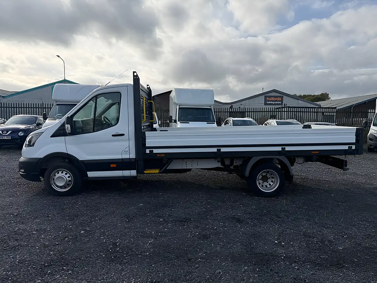 Used 2022 Ford Transit Leader White - Interior and Exterior details 4