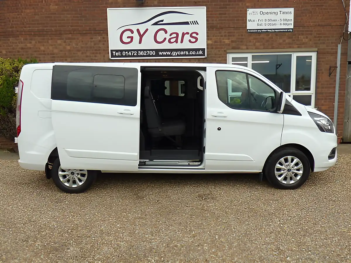 Used 2022 Ford Transit Transit Custom Limited White - Interior and Exterior details 4
