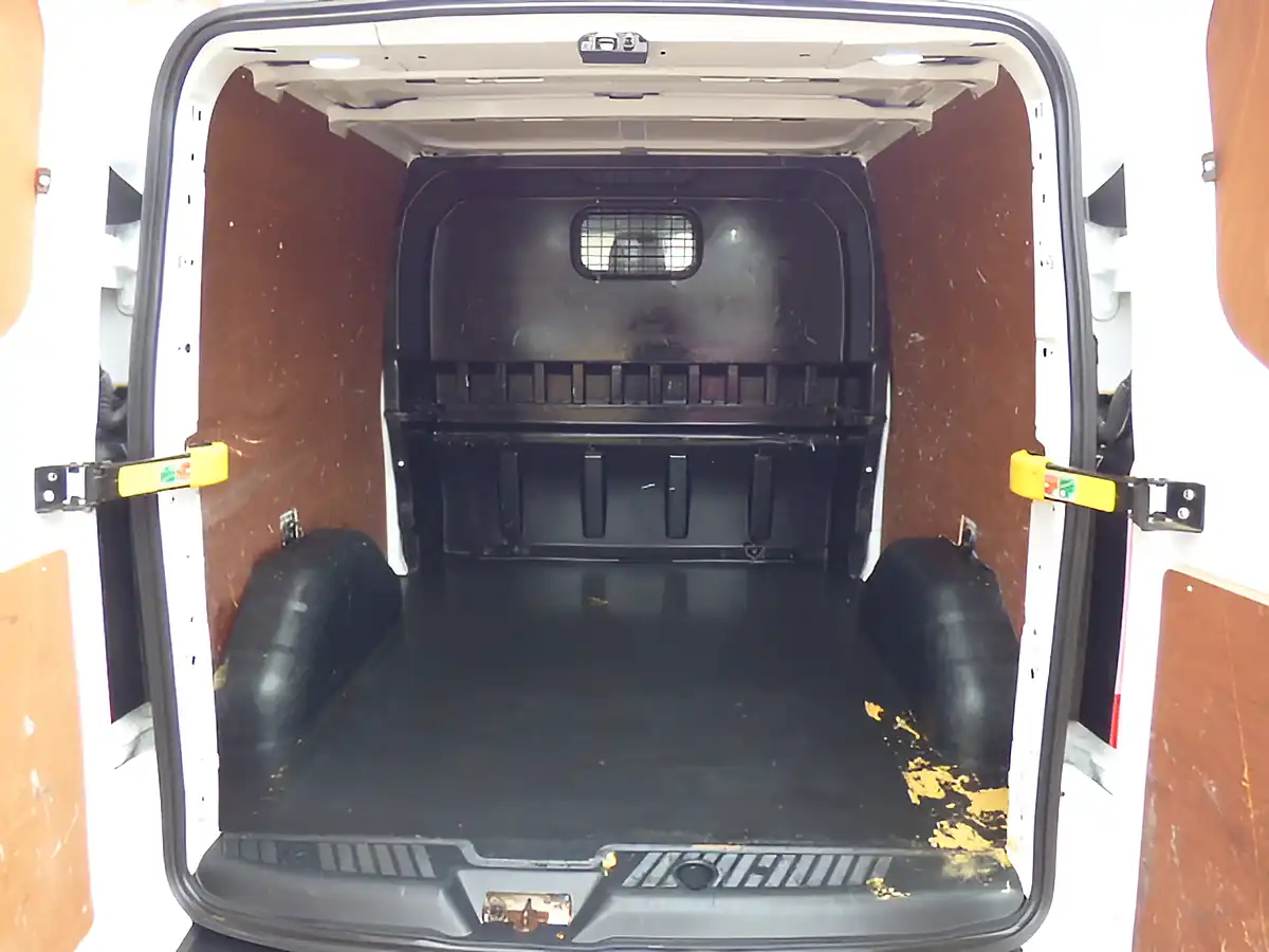 Used 2022 Ford Transit Transit Custom Limited White - Interior and Exterior details 8
