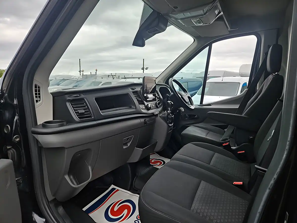 Used 2022 Ford Transit Trend Agate Black - Interior and Exterior details 11