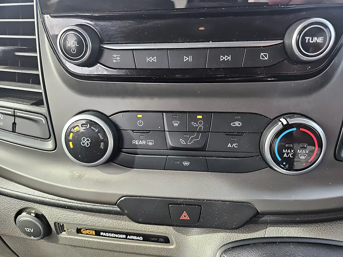 Used 2022 Ford Transit Trend Frozen White - Interior and Exterior details 16