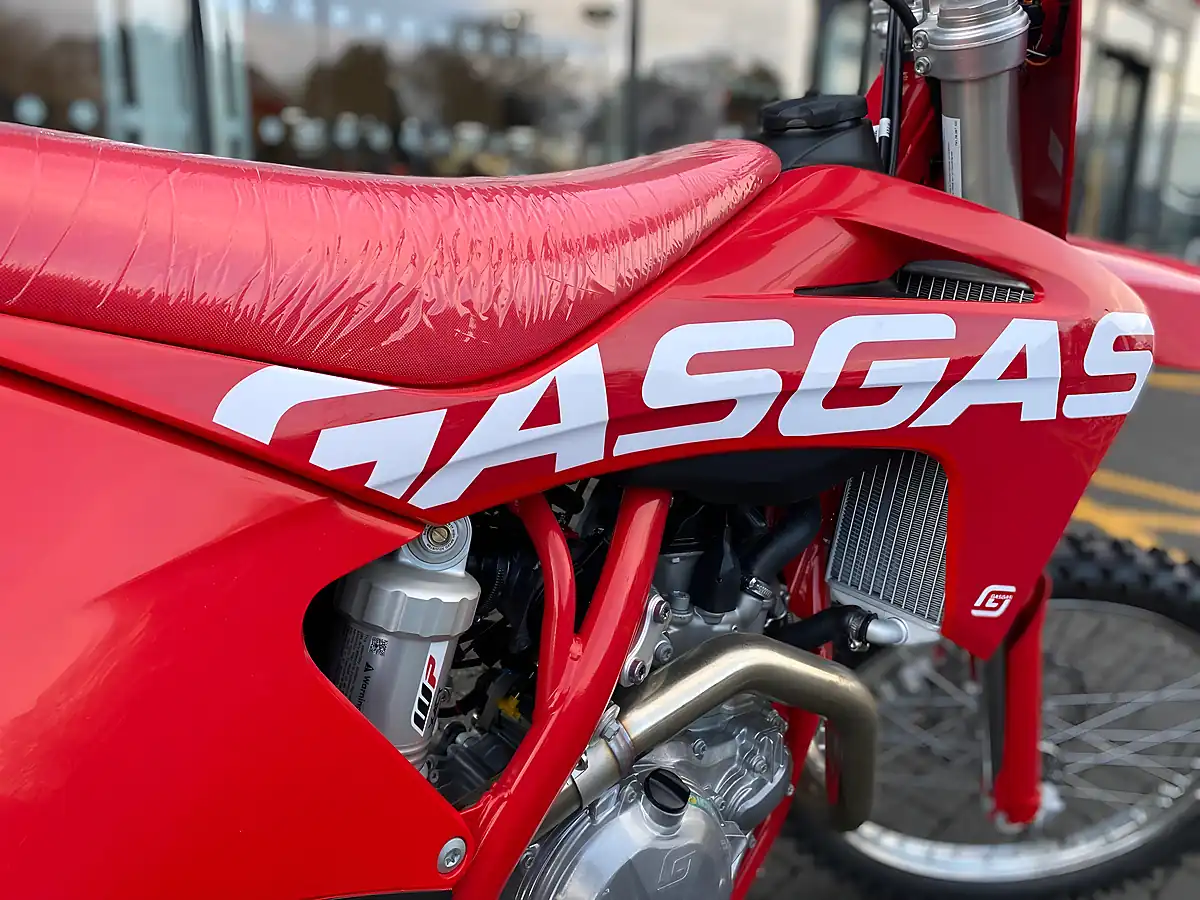 Used 2022 Gasgas MC450F Red - Interior and Exterior details 3