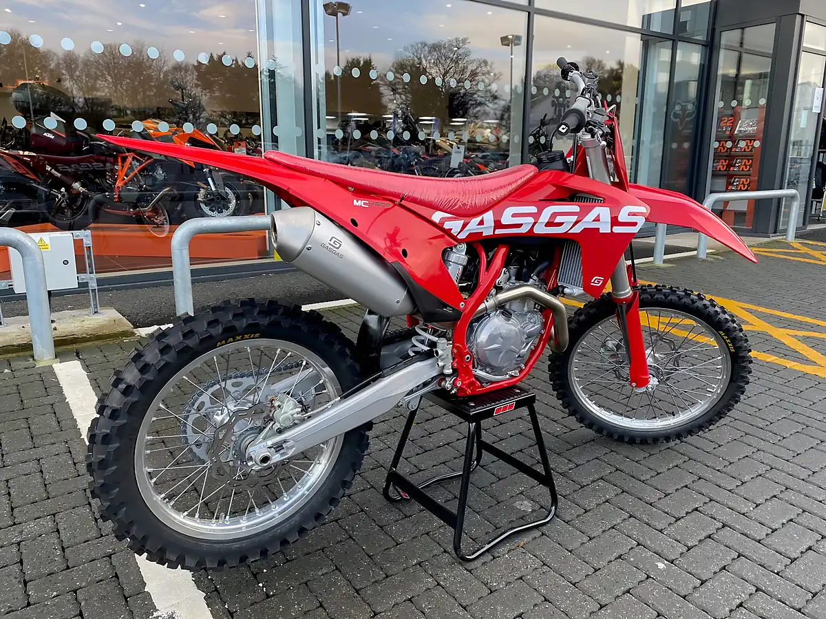 Used 2022 Gasgas MC450F Red - Interior and Exterior details 6