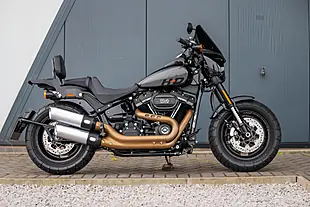 Used 2022 Harley-Davidson Fat Bob Vivid Black - Interior and Exterior details 4