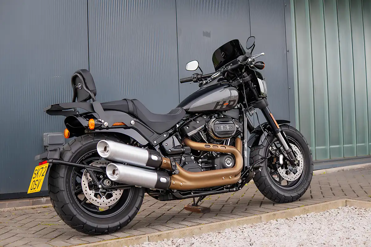 Used 2022 Harley-Davidson Fat Bob Vivid Black - Interior and Exterior details 6