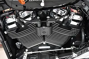 Used 2022 Harley-Davidson Softail Fxbrs Breakout Black - Interior and Exterior details 10