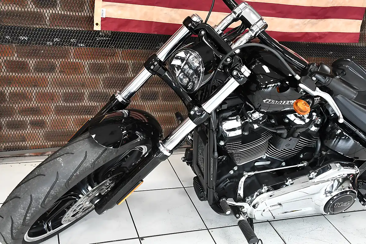 Used 2022 Harley-Davidson Softail Fxbrs Breakout Black - Interior and Exterior details 12
