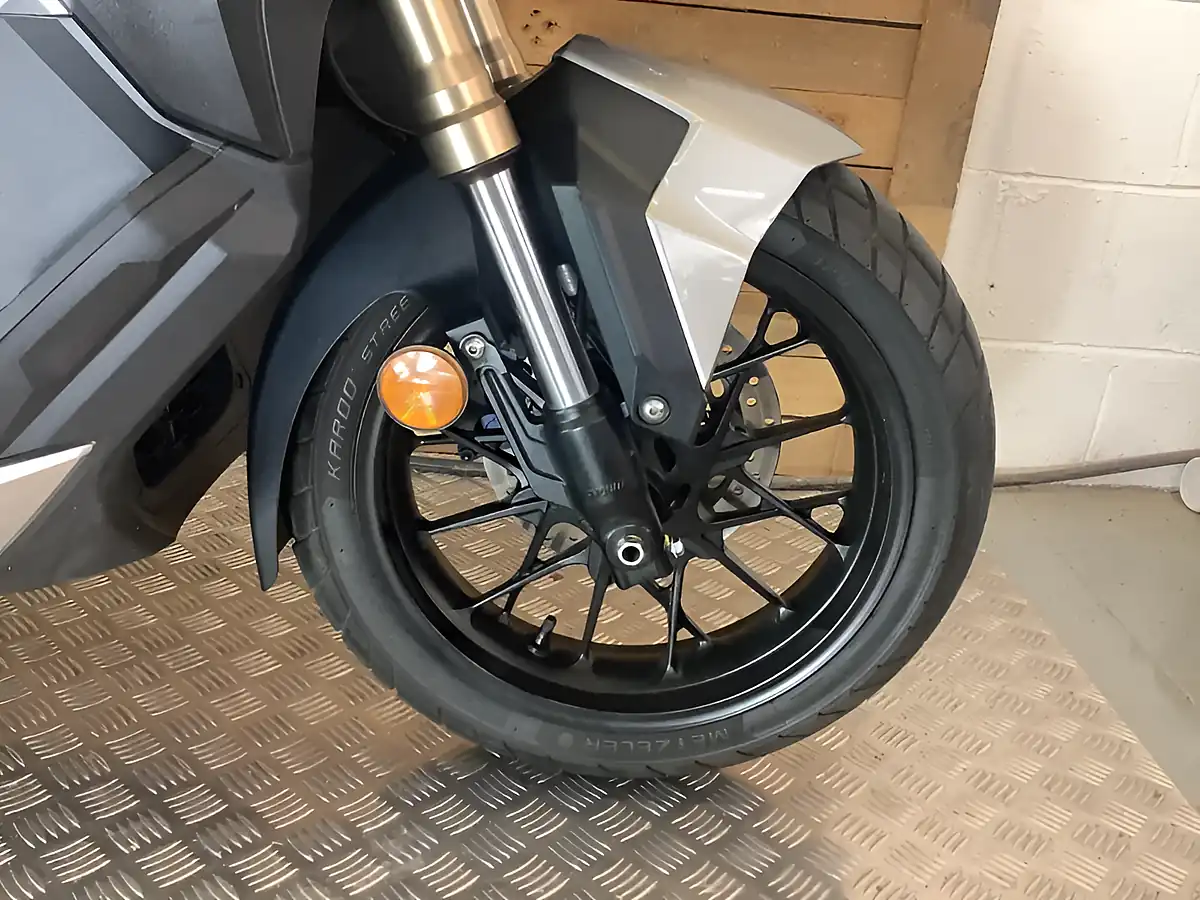 Used 2022 Honda Adv 350 Silver - Interior and Exterior details 20