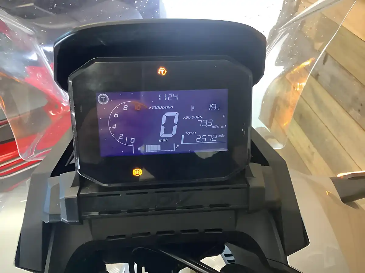 Used 2022 Honda Adv 350 Silver - Interior and Exterior details 7