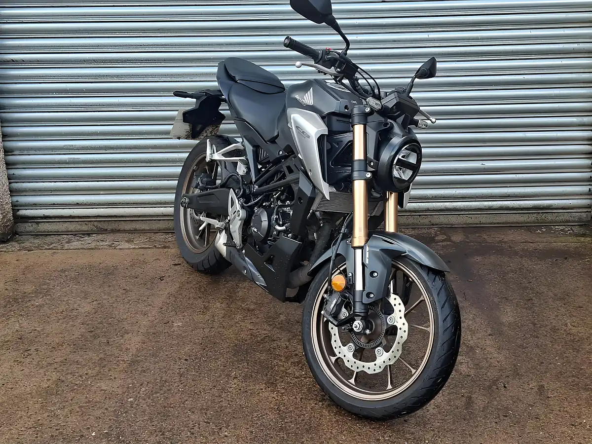 Used 2022 Honda Cb Black - Interior and Exterior details 2