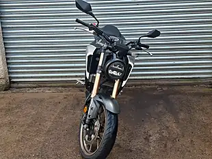 Used 2022 Honda Cb Black - Interior and Exterior details 3