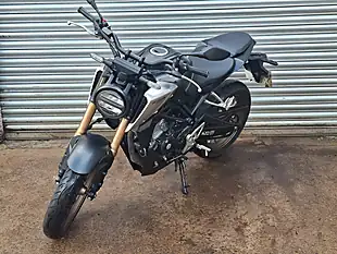 Used 2022 Honda Cb Black - Interior and Exterior details 4